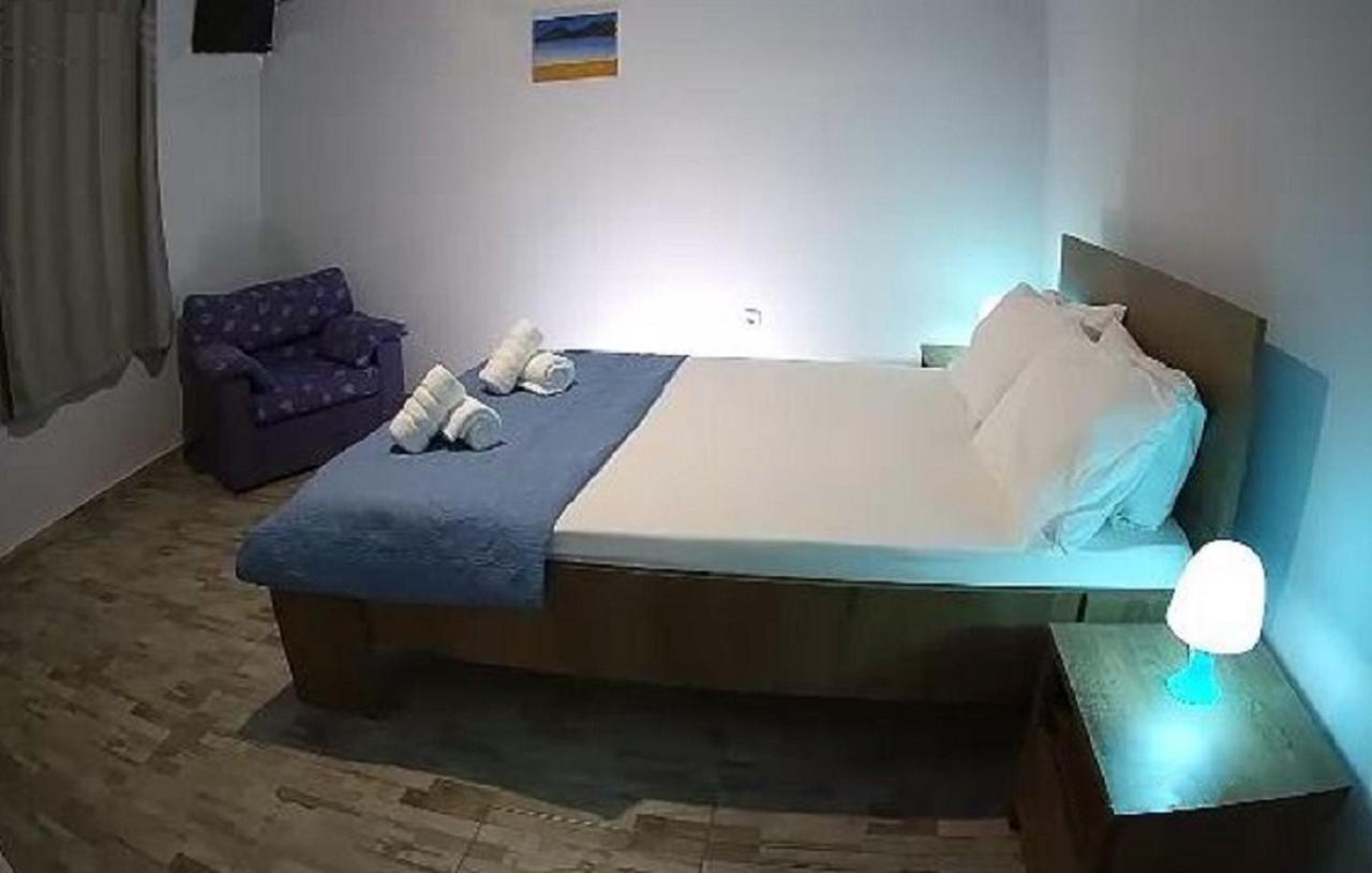 Araliki Apartments & Studios Лутра Едипсу Екстериор снимка